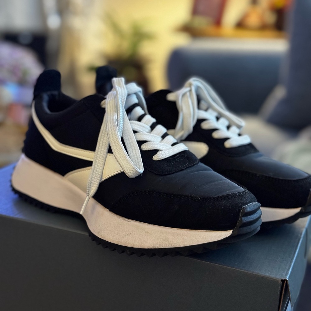 DV by Dolce Vita - Brynx Sneakers